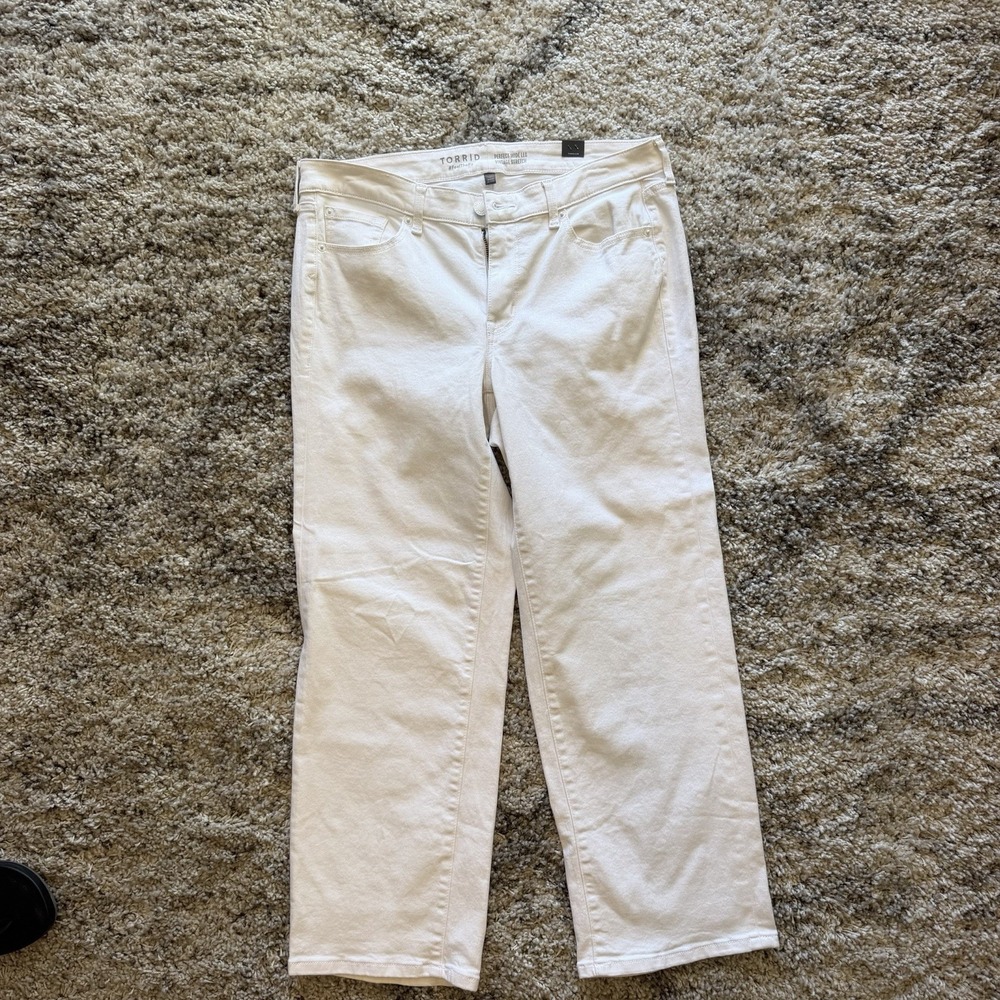 Torrid Perfect Wide Leg Vintage Stretch Jeans Womens 12R Plus - White High Rise